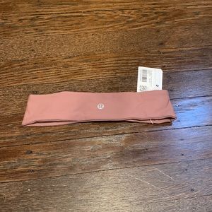 NWT Lululemon Fly Away Tamer Headband